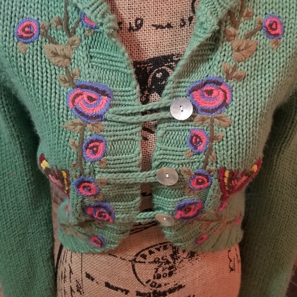 Miss Me Butterfly Crop Sweater - Picture 2 of 9